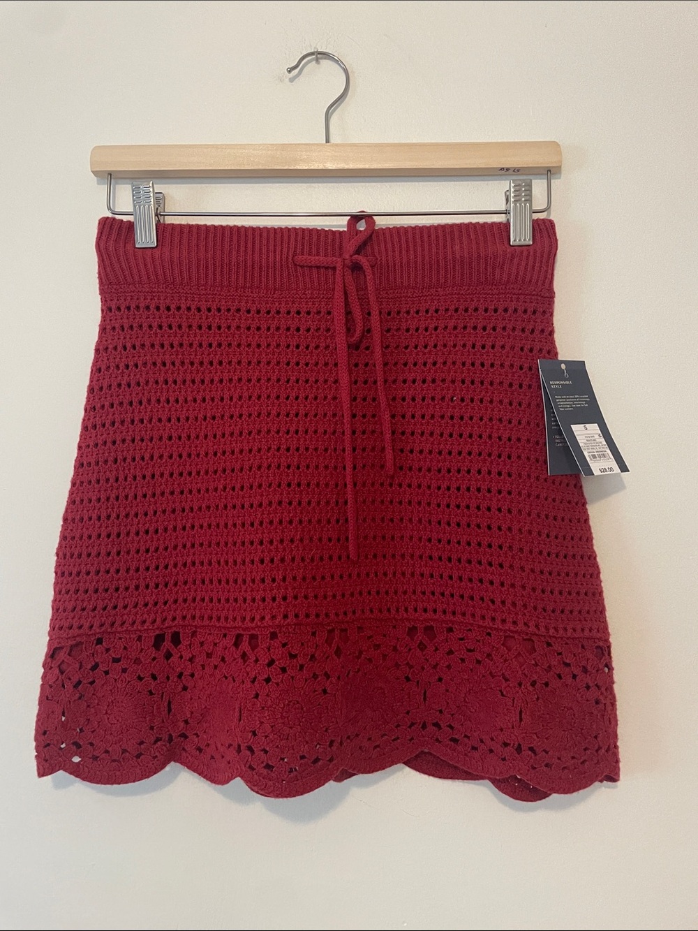 Universal Thread Crochet-Trim Drawstring Mini Skirt in Burgundy